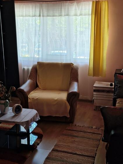 Garsonieră decomandată în Central