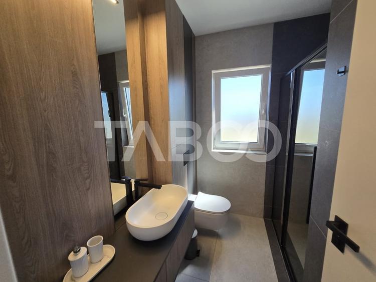 Apartament cu 4 camere decomandat, mobilat în Mihai Viteazul