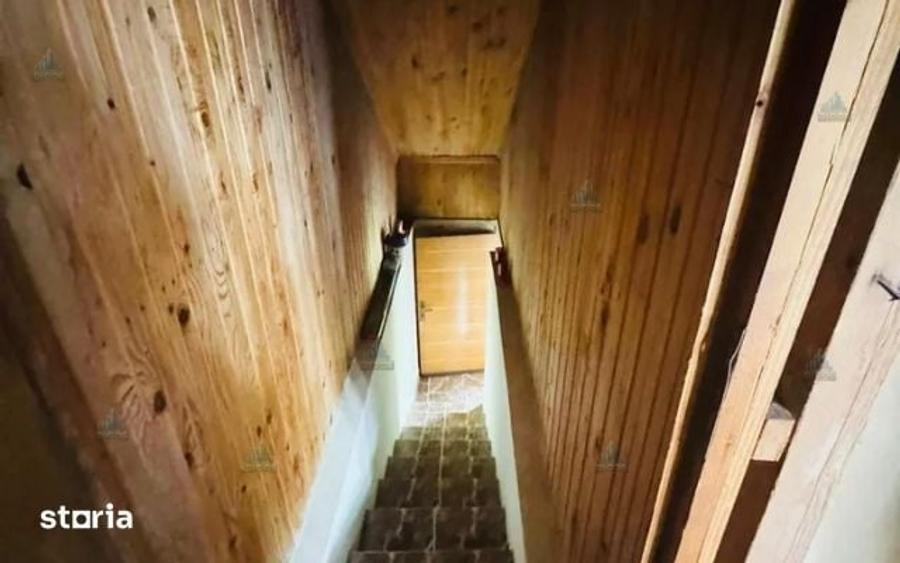 Casă cu 5 camere cu Teren 491 Mp în Central