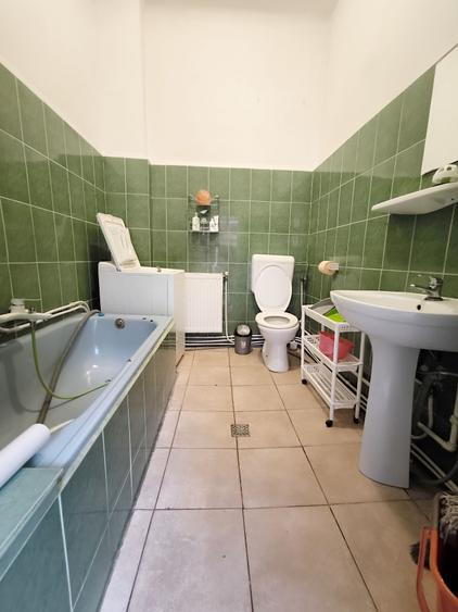 Apartament cu 2 camere semidecomandat în Ultracentral