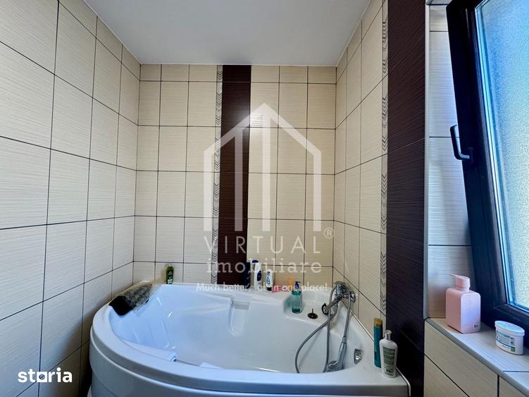 Casă cu 5 camere cu Teren 244 Mp în Central