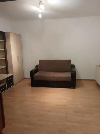 Casă cu Teren 248 Mp în Andronache