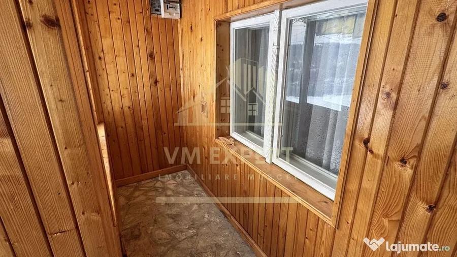 Casă cu 4 camere cu Teren 3038 Mp în Albești