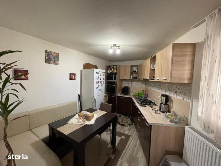Casă cu 4 camere cu Teren 380 Mp în 1 Mai