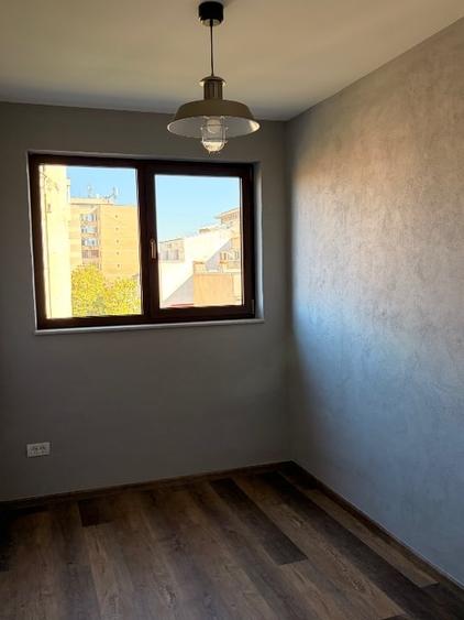Birou, de 90 mp, în Dacia