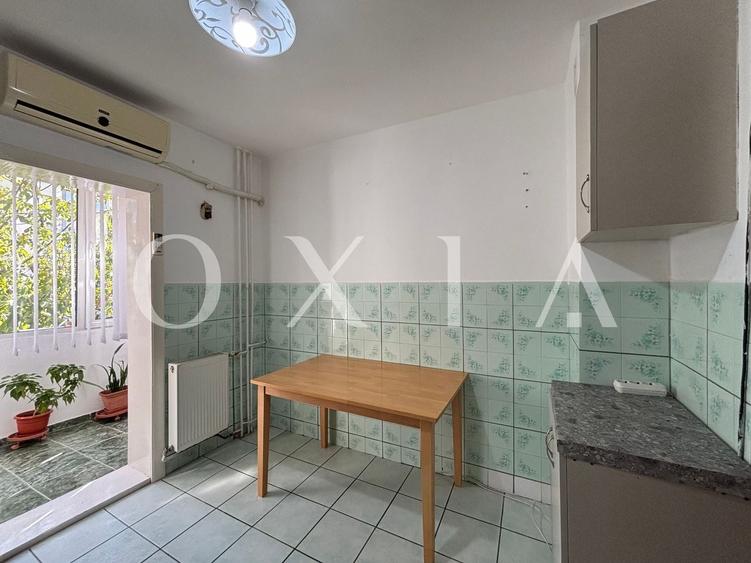 Apartament cu 2 camere decomandat, mobilat în Girocului