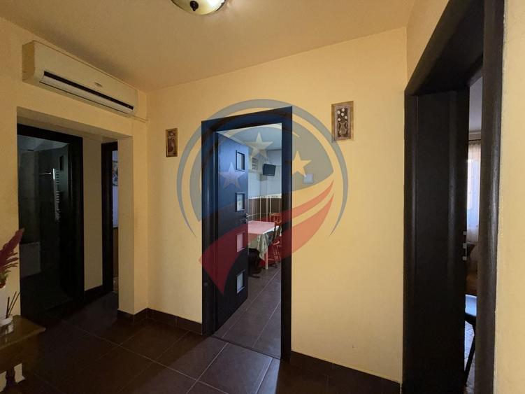Apartament cu 3 camere decomandat în Lăpuș