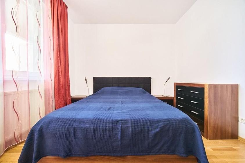 Apartament cu 3 camere, mobilat în Unirii