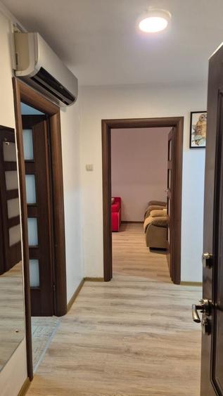 Apartament cu 3 camere decomandat, mobilat în Brâncoveanu