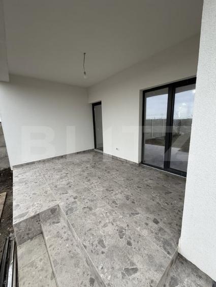 Casă individuală cu 4 camere cu Teren 350 Mp în Săcălaz