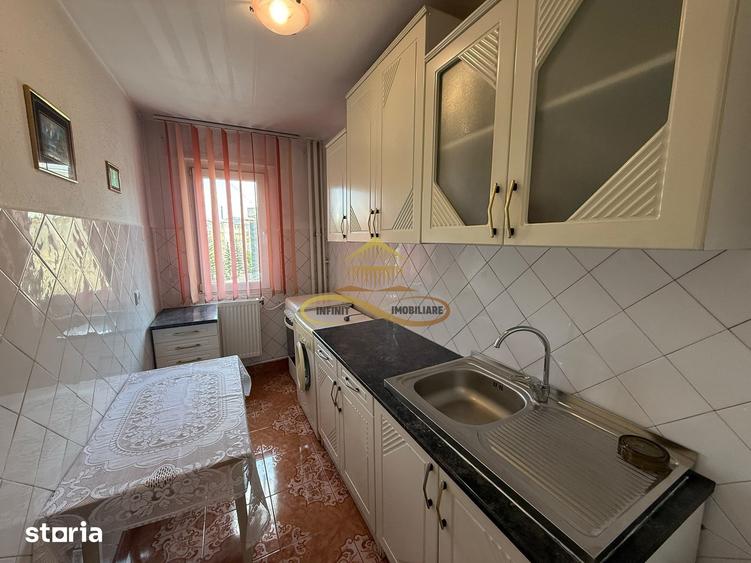 Apartament 3 camere de vanzare in Bacau - 1
