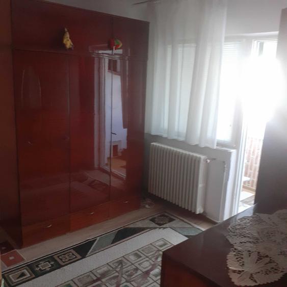 Apartament cu 2 camere semidecomandat în Sânmiclăuș