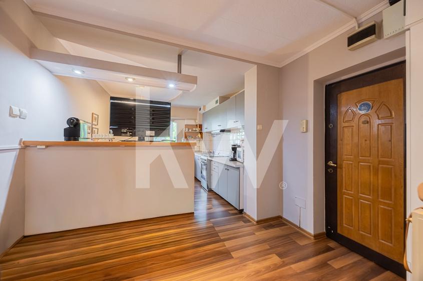 Apartament cu 3 camere decomandat în Răcădău