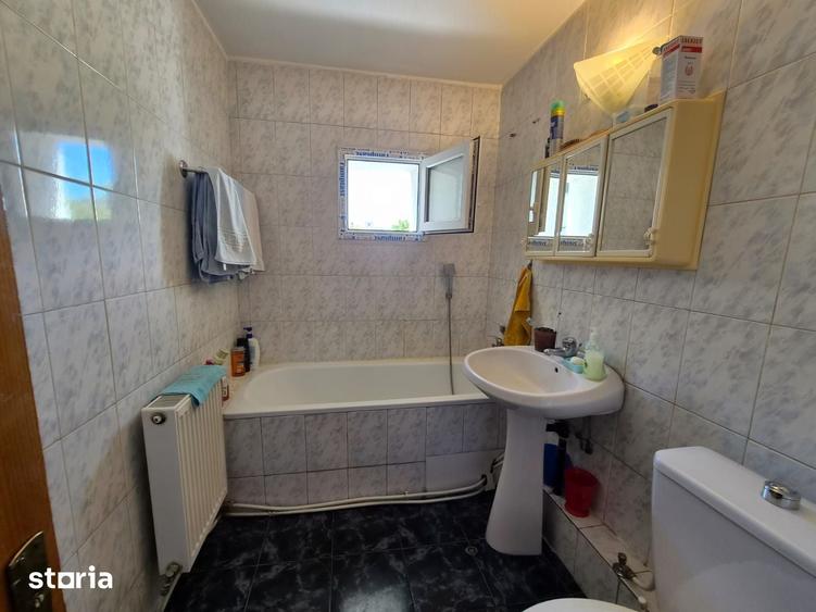 Apartament cu 3 camere decomandat în Bistrița Lac
