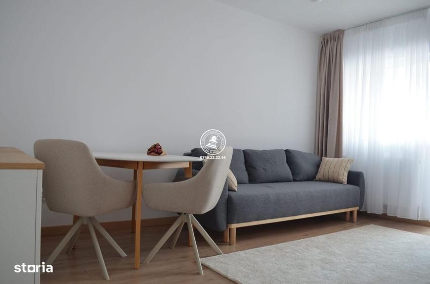 Apartament cu 3 camere decomandat, mobilat în Hala Centrală