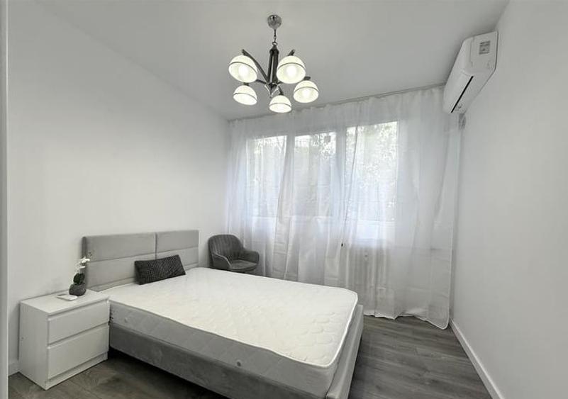 Apartament 4 camere renovat etaj 3 metrou Romancierilor - 1