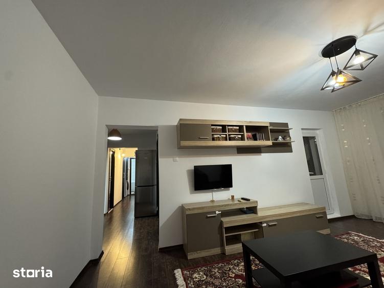 Apartament cu 3 camere decomandat în Pantelimon