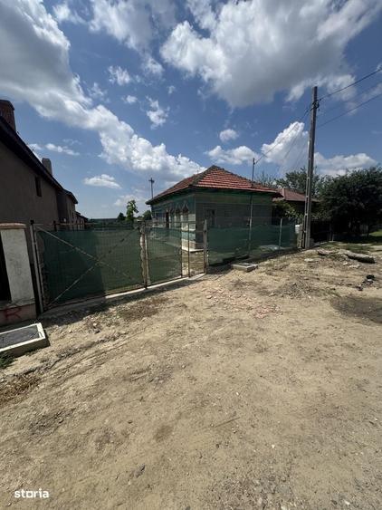 Casă cu 3 camere în Scurtești