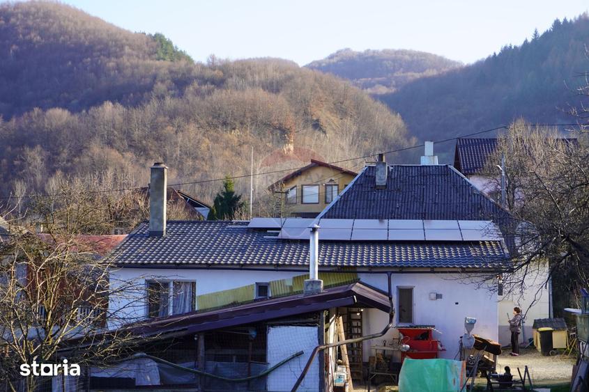 Casă cu 5 camere cu Teren 752 Mp în Central