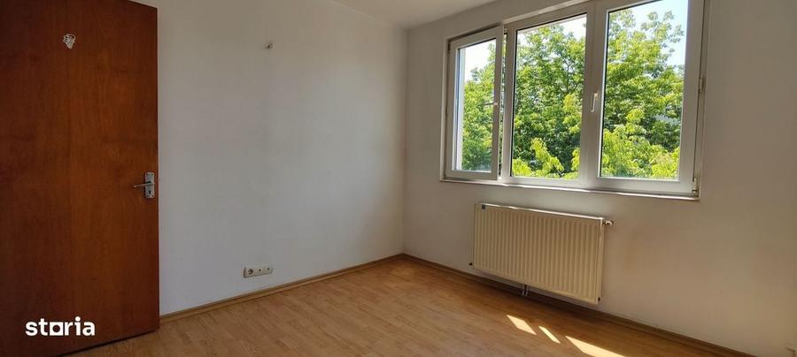 Apartament cu 3 camere decomandat în Politehnica