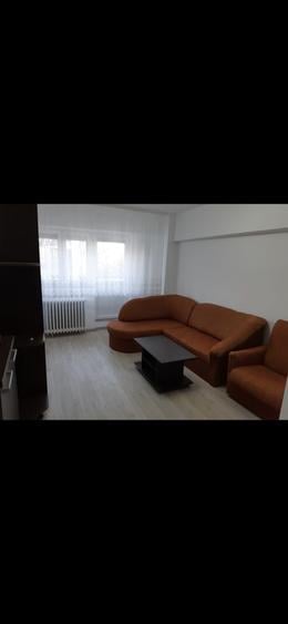 Apartament cu 2 camere decomandat în Intim