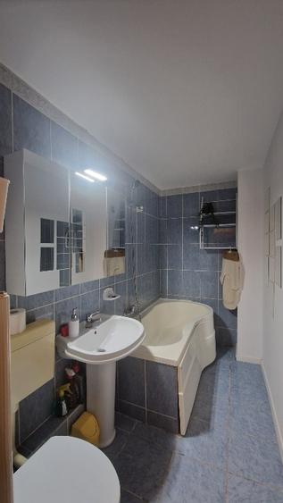 Apartament cu 2 camere decomandat în 13 Septembrie