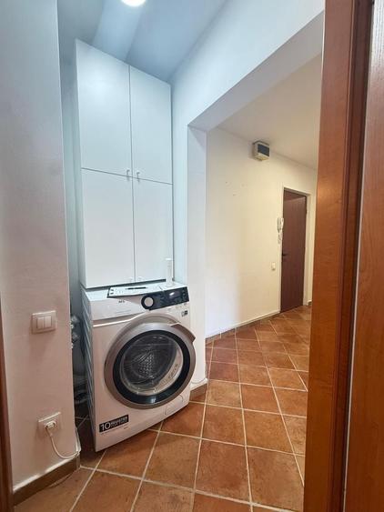 Apartament cu 2 camere decomandat, mobilat în Decebal