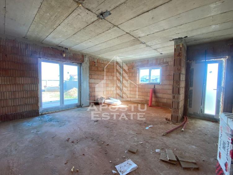 Duplex cu 3 camere cu Canalizare în Calea Urseni