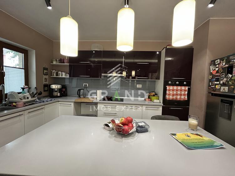 Duplex cu 5 camere cu Canalizare în Mănăștur