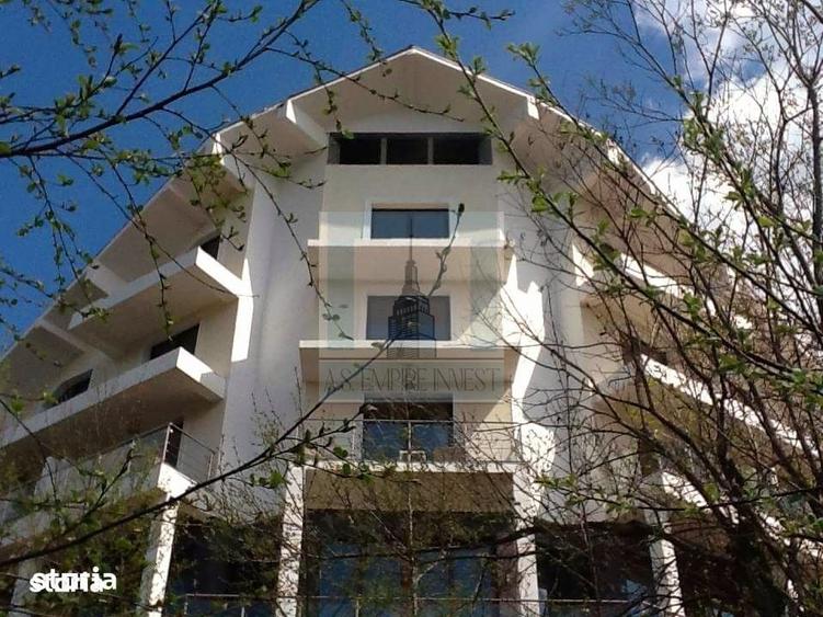 Spațiu comercial, de 1,000 mp, în Cioplea