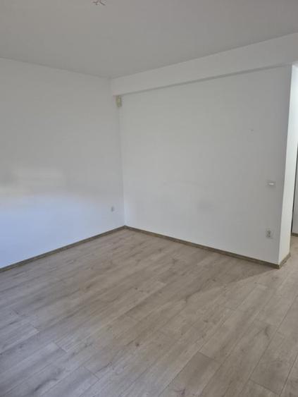 Casă individuală cu 3 camere cu Teren 400 Mp în Domnești