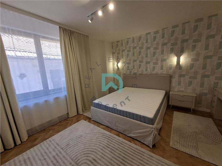 Apartament cu 2 camere semidecomandat în Centrul Istoric