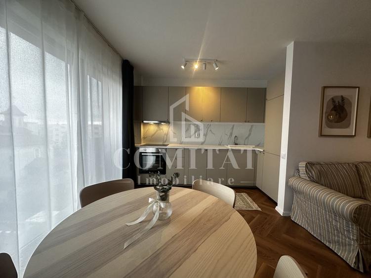 Apartament cu 2 camere semidecomandat, mobilat în Mărăști