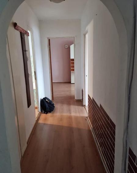 Apartament cu 2 camere decomandat în Drumul Taberei