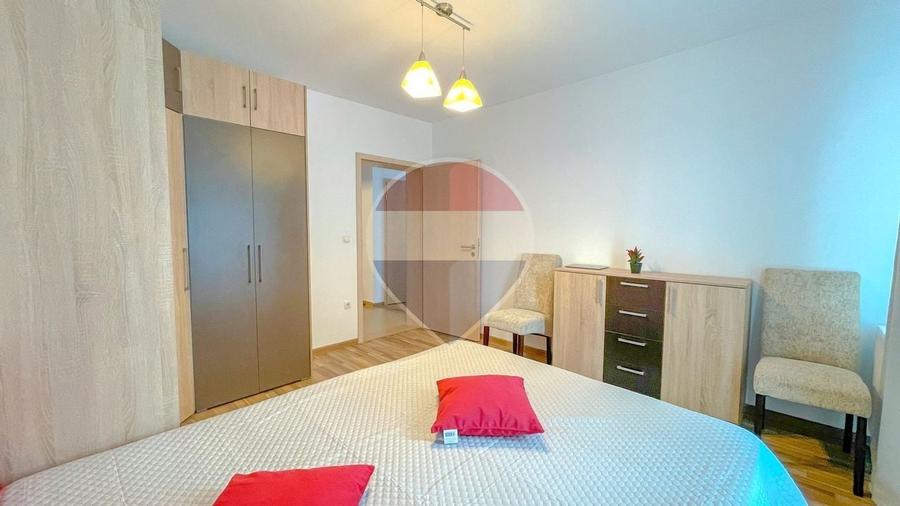 Apartament cu 2 camere decomandat, mobilat în Tractorul