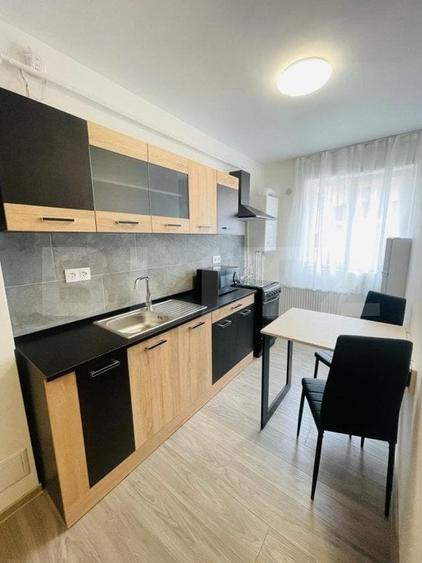 Apartament 2 camere, decomandat, 56mp, etaj intermediar, parcare, zona Florilor - 3