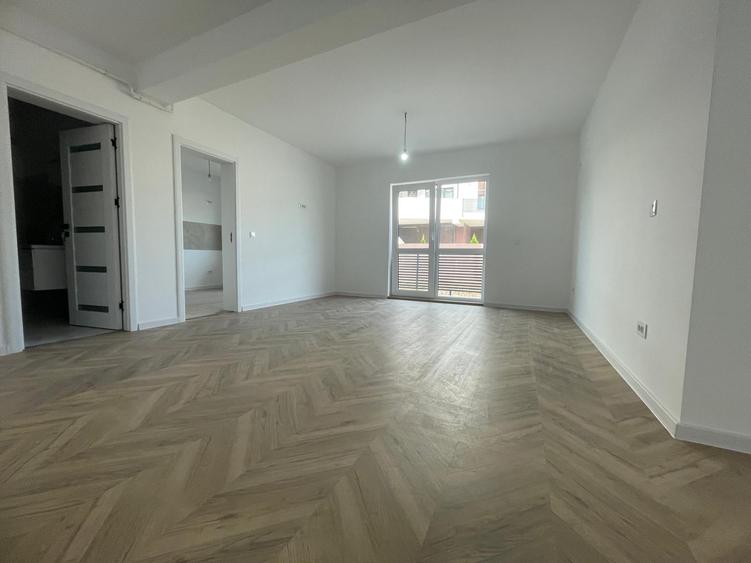 Apartament cu 3 camere decomandat în Păcurari