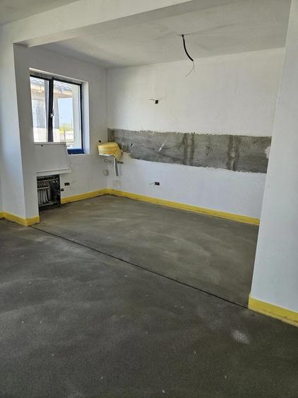 Casă cu 4 camere cu Teren 380 Mp în Samurcași