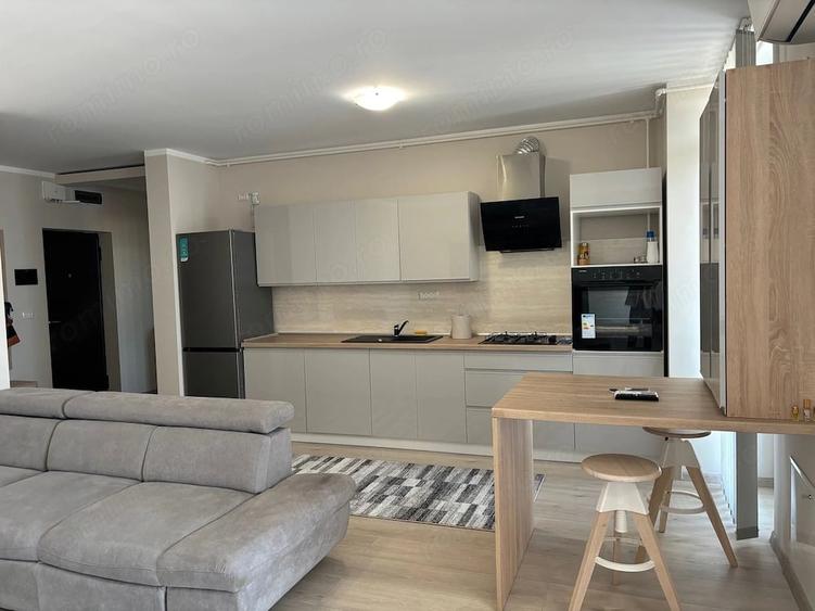 Apartament cu 2 camere decomandat în Spitalul Județean