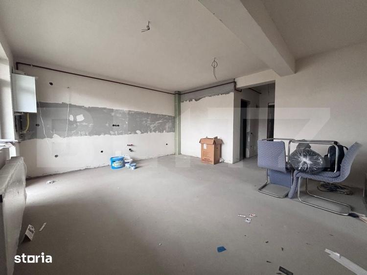 Apartament cu 3 camere semidecomandat în Florești — fotografia 1