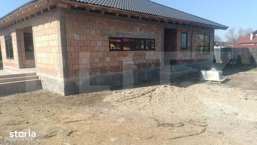 Casă cu 4 camere decomandat cu Teren 600 Mp în Beclean