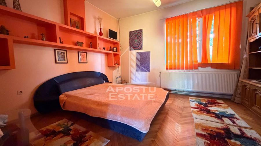 Casă individuală cu 5 camere cu Canalizare în Fratelia