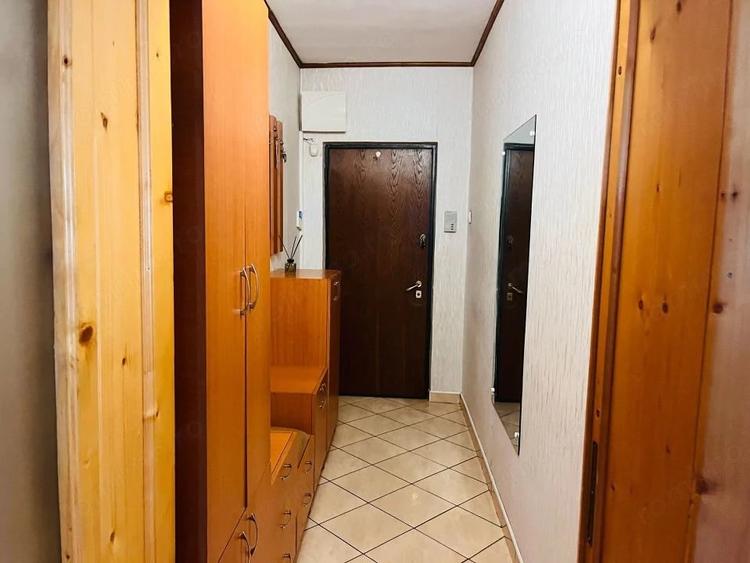 Apartament cu 3 camere decomandat în Ultracentral