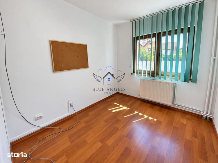Apartament cu 4 camere semidecomandat în Calea București