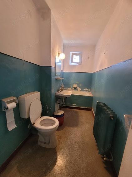 Apartament cu 4 camere semidecomandat în Hipodrom