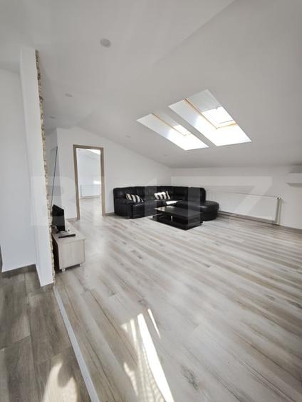 Apartament cu 3 camere semidecomandat, mobilat în Ghimbav