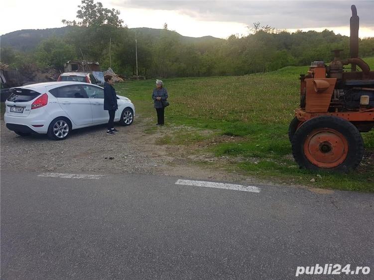 Teren de 1000 mp, în Vlădești