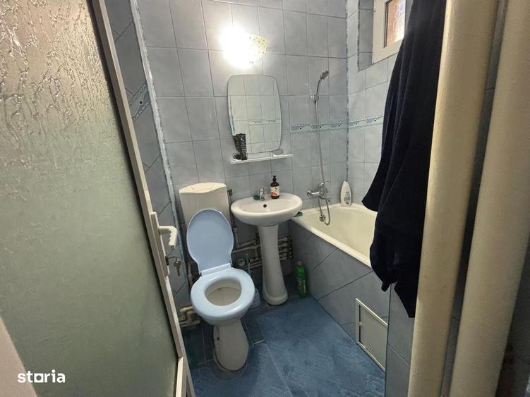 Apartament cu 2 camere nedecomandat în Podu Roș