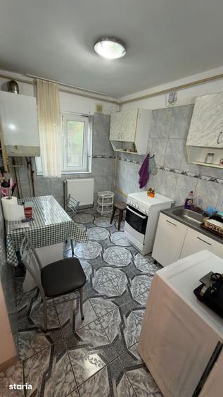 Apartament cu 2 camere în Micro 6