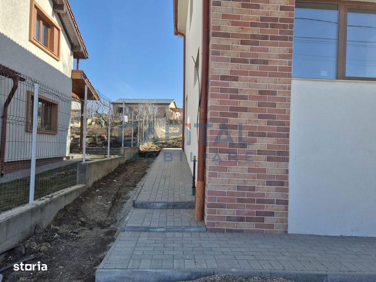 Casă cu 5 camere cu Teren 700 Mp în Apahida